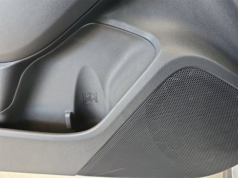 New 2025 Subaru Crosstrek 2.0i Premium image 28