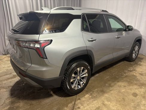 Used 2025 Chevrolet Equinox LT w/ Convenience Package II image 6