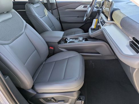 New 2026 Ford Explorer Active w/ Active Comfort Package AWD/4WD image 22