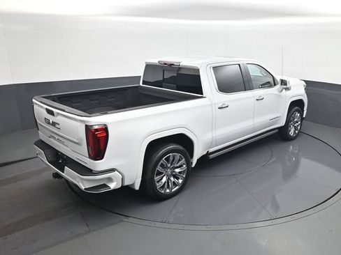 Used 2022 GMC Sierra 1500 Denali w/ Denali Reserve Package AWD/4WD image 17
