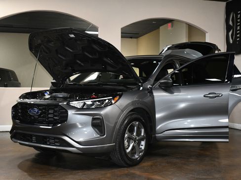 Used 2024 Ford Escape ST-Line w/ Tech Pack #1 image 90