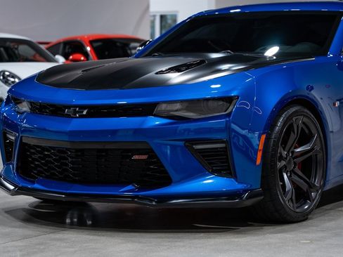 Used 2018 Chevrolet Camaro SS image 58