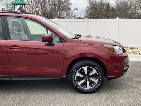 Used 2017 Subaru Forester 2.5i Premium w/ All-Weather Package image 8