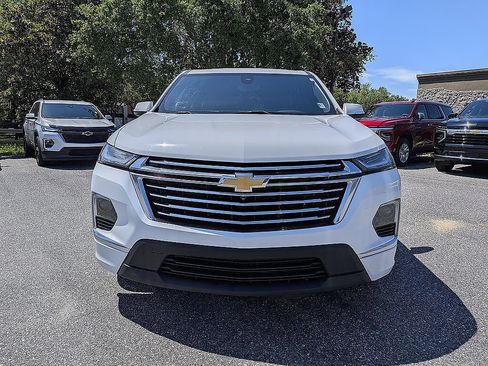 Certified 2023 Chevrolet Traverse Premier FWD image 8
