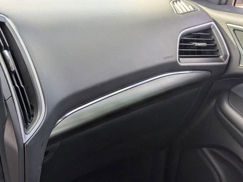 Used 2024 Ford Edge SEL w/ Sport Appearance Package image 26