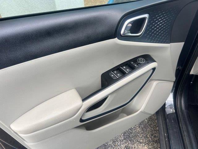 Used 2024 Kia Soul EX FWD image 11