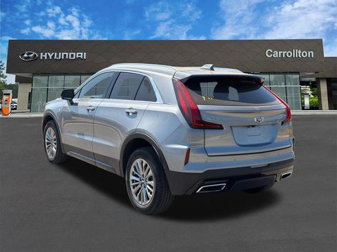 Used 2025 Cadillac XT4 Premium Luxury FWD image 7