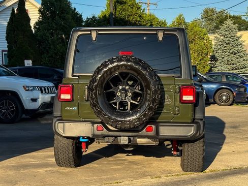 Used 2024 Jeep Wrangler Unlimited AWD/4WD image 4