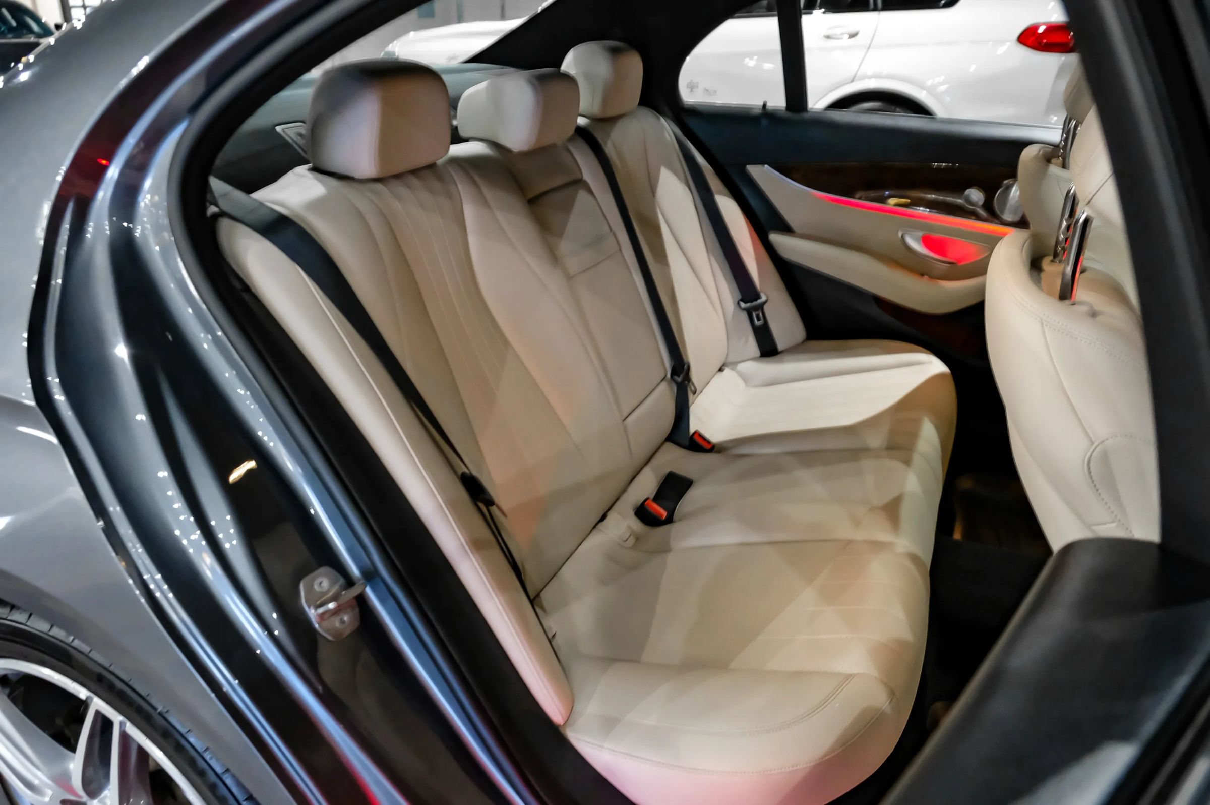 Used 2018 Mercedes-Benz E 300 image 37