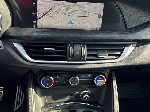 Used 2024 Alfa Romeo Stelvio Sprint image 7