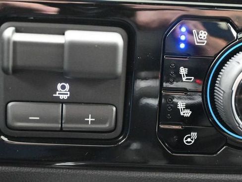 New 2026 Chevrolet Silverado 1500 High Country AWD/4WD image 32