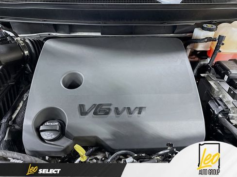 Used 2023 Chevrolet Traverse LT w/ Midnight/Sport Edition image 30