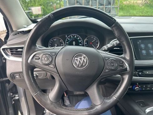 Used 2019 Buick Enclave Avenir w/ Avenir Technology Package AWD/4WD image 17