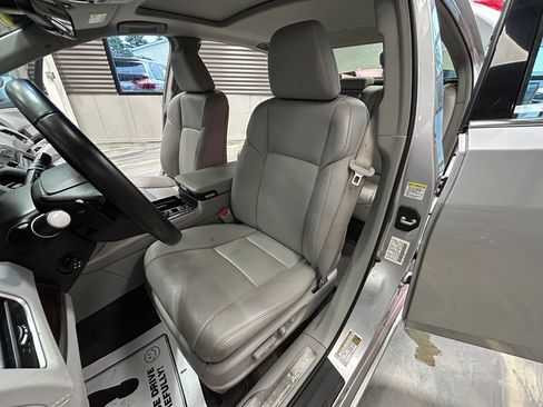 Used 2014 Acura RLX w/ Technology Package FWD image 7
