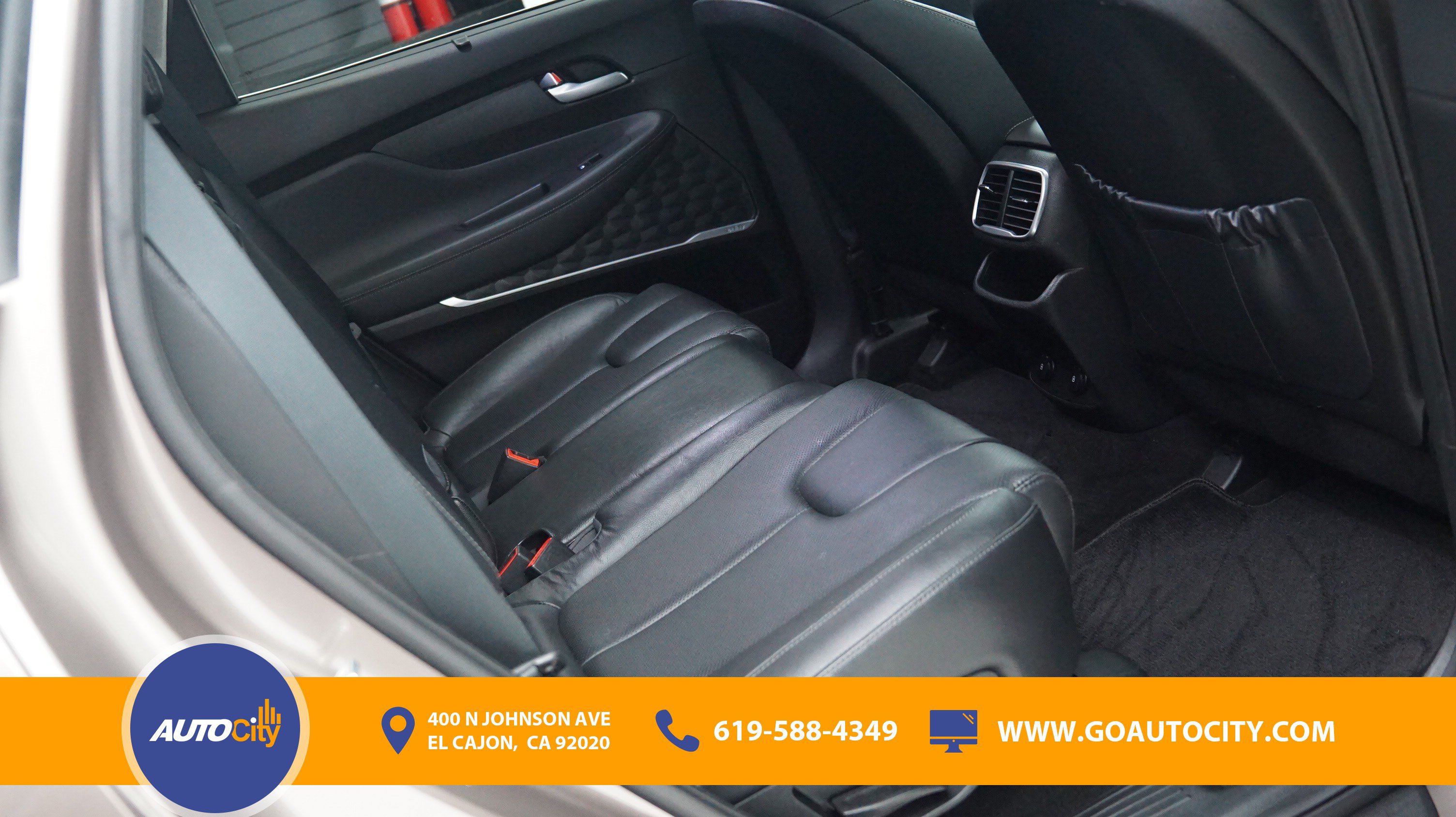Used 2020 Hyundai Santa Fe SEL w/ Convenience + Premium Package FWD image 13