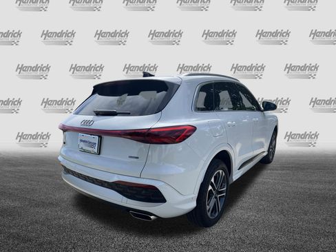 Certified 2025 Audi Q5 Premium w/ Convenience Package AWD/4WD image 10