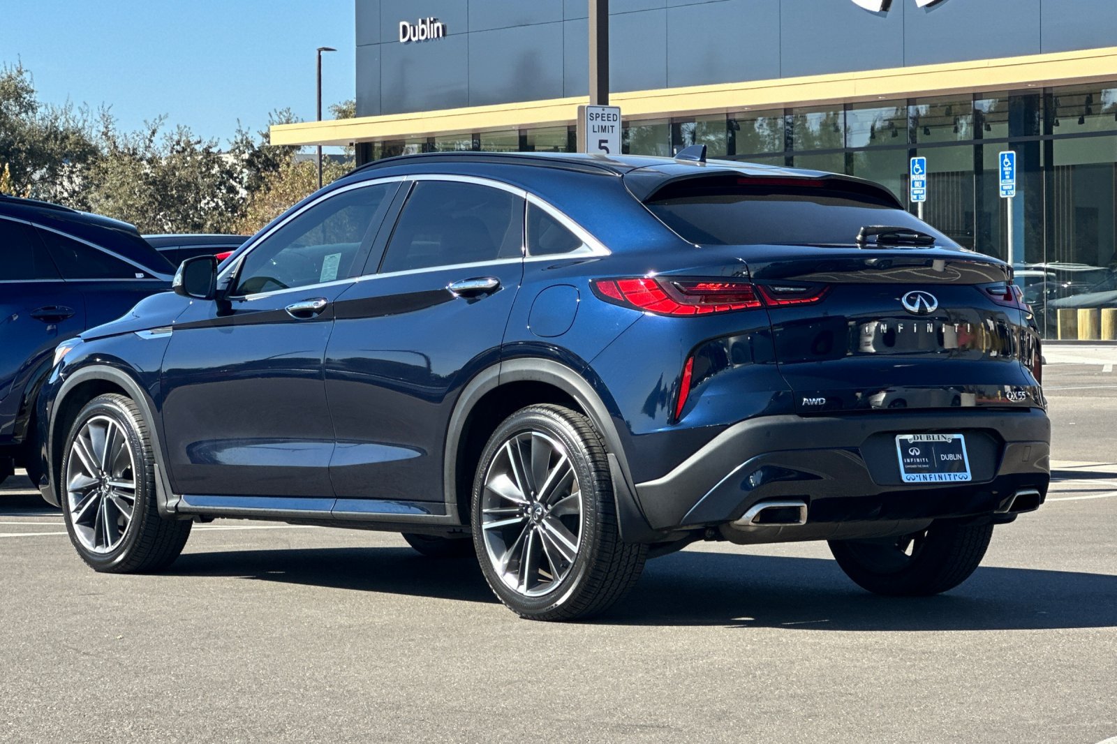 Certified 2023 INFINITI QX55 Luxe w/ Cargo Package AWD/4WD image 6
