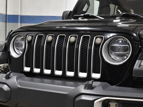 Used 2020 Jeep Wrangler Unlimited Sahara w/ Dual Top Group image 21