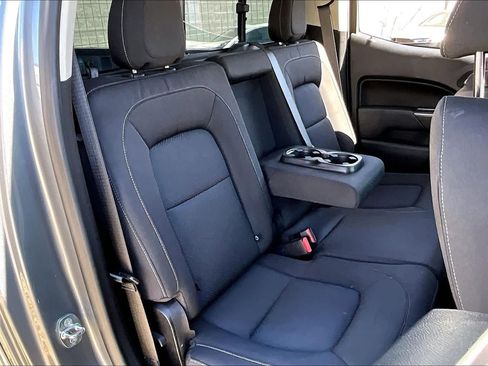 Used 2022 Chevrolet Colorado LT w/ Safety Package image 11