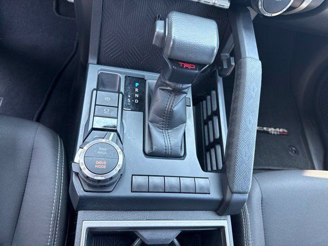 Used 2025 Toyota Tacoma TRD Sport AWD/4WD image 21
