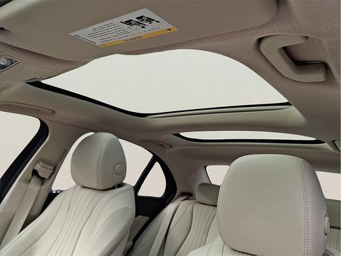 Used 2018 Mercedes-Benz E 300 E 300 image 25