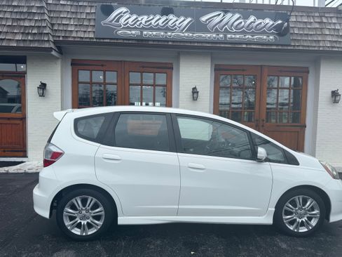 Used 2010 Honda Fit Sport image 1