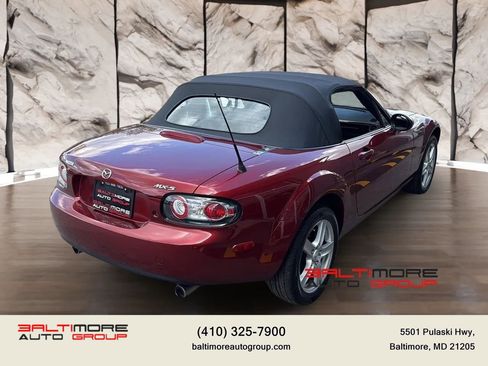 Used 2008 MAZDA MX-5 Miata Sport RWD image 31