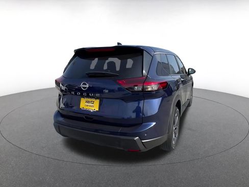 Used 2025 Nissan Rogue SV FWD image 14