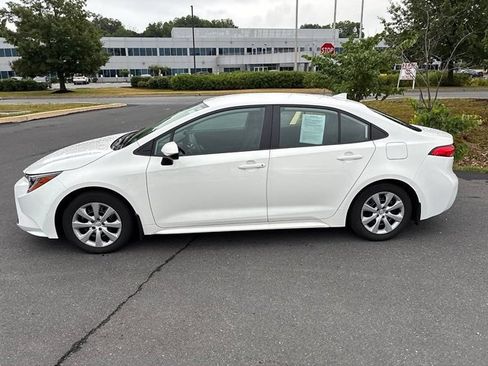 Used 2024 Toyota Corolla LE FWD image 15
