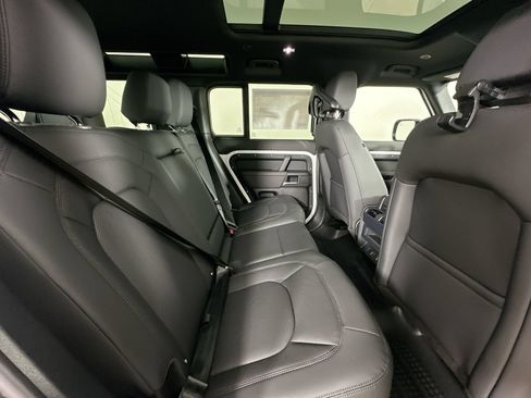 Used 2026 Land Rover Defender 110 S AWD/4WD image 41