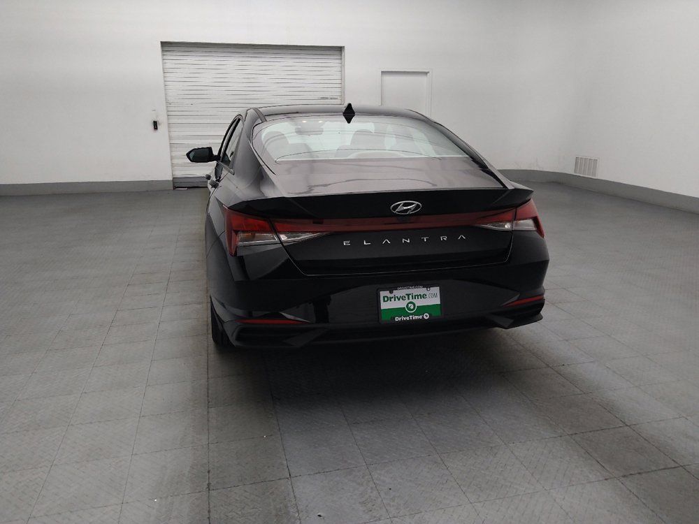 Used 2023 Hyundai Elantra SEL FWD image 6