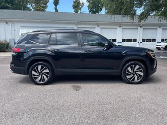 Used 2026 Volkswagen Atlas SE w/ Panoramic Sunroof Package FWD video 2