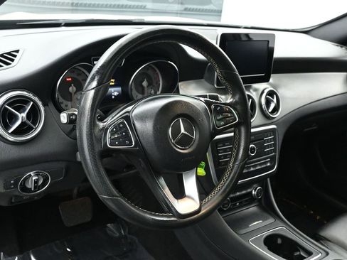 Used 2017 Mercedes-Benz GLA 250 GLA 250 image 25