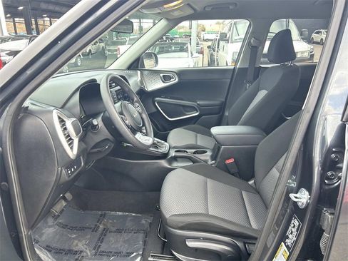 Used 2024 Kia Soul LX w/ Option Group 015 image 11