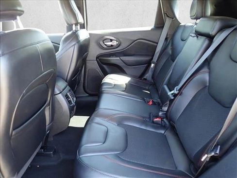 Used 2020 Jeep Cherokee Trailhawk w/ Cold Weather Group AWD/4WD image 9