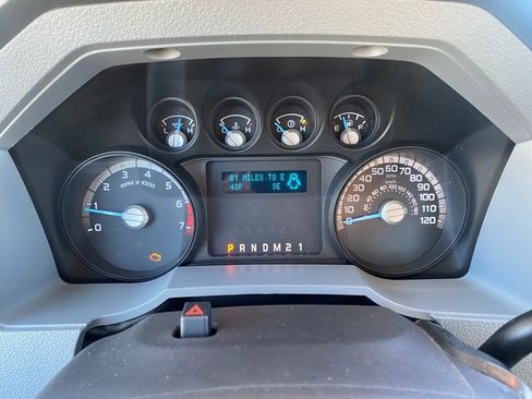 Used 2014 Ford F250 XLT w/ Snow Plow Prep Package image 20