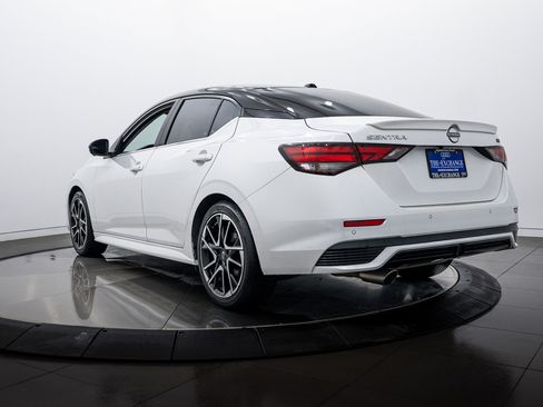 Used 2024 Nissan Sentra SR w/ SR Premium Package image 5