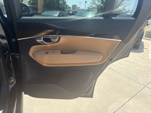 Used 2019 Volvo XC90 T6 Momentum w/ Advanced Package AWD/4WD image 14