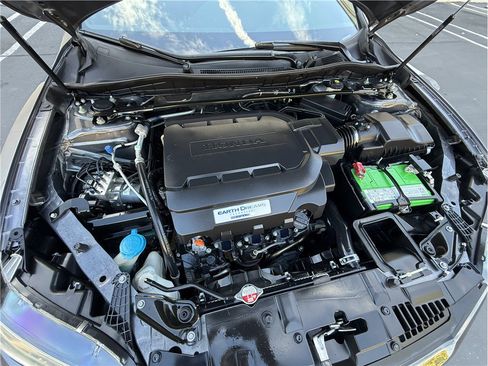 Used 2016 Honda Accord Touring image 26