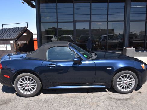 Used 2018 FIAT 124 Spider Classica w/ Technology & Siriusxm Group image 7