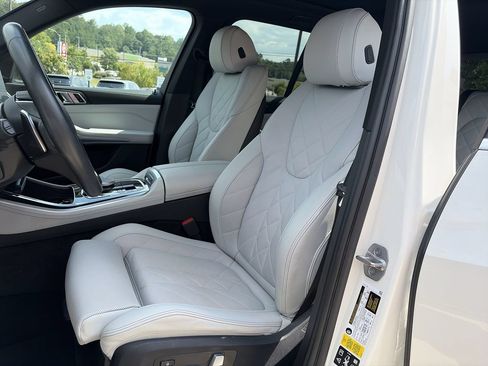 Used 2024 BMW X5 xDrive40i w/ Premium Package AWD/4WD image 14