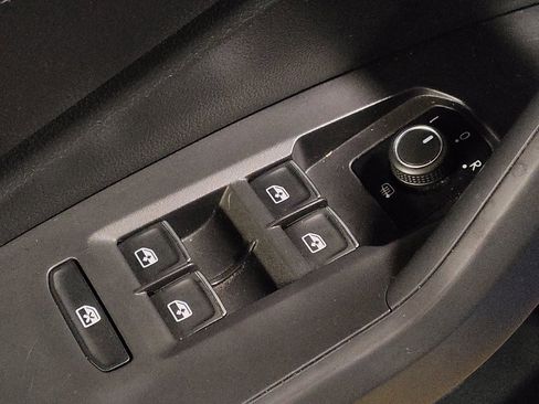 Used 2022 Volkswagen Jetta Sport FWD image 27