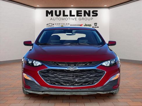 Used 2022 Chevrolet Malibu RS image 2