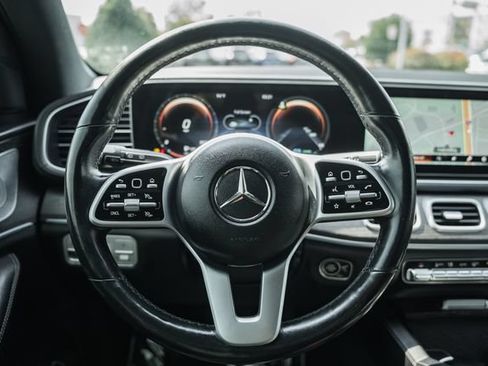 Used 2021 Mercedes-Benz GLS 450 4MATIC image 32