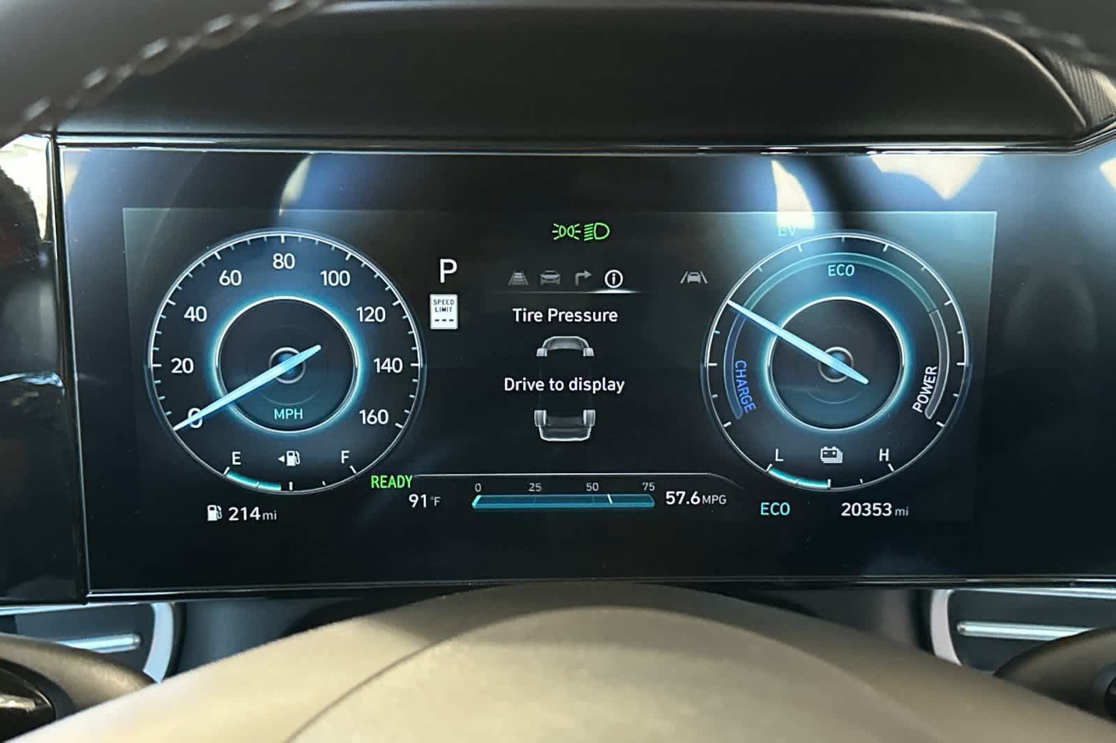 Used 2025 Hyundai Elantra Limited FWD image 26