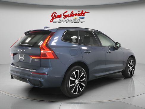 Used 2025 Volvo XC60 B5 Plus w/ Protection Package Premier AWD/4WD image 6
