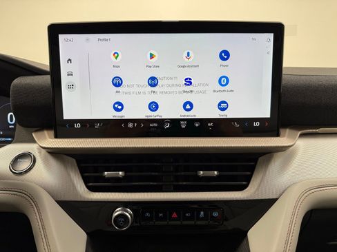 Used 2025 Ford Explorer Active w/ Active Comfort Package image 23