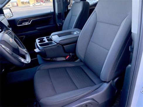 Used 2025 Chevrolet Silverado 1500 LT image 11