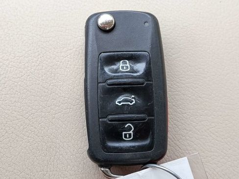 Used 2019 Volkswagen Passat 2.0T Wolfsburg FWD image 30