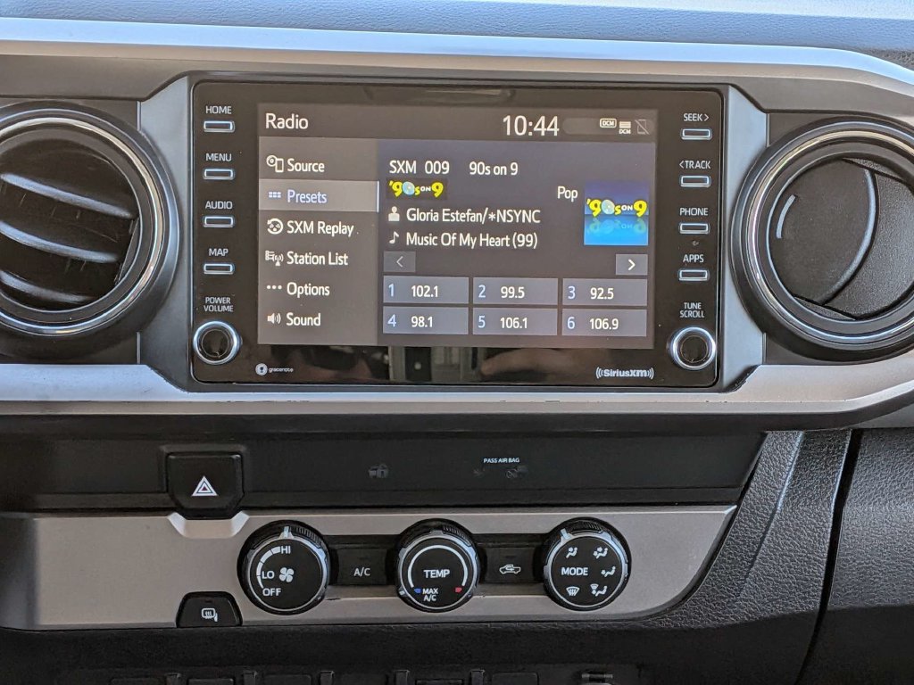 Used 2022 Toyota Tacoma SR5 RWD image 19